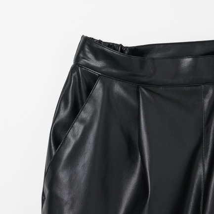 FAKE LEATHER TAPERED PANTs 詳細画像 ブラック 3