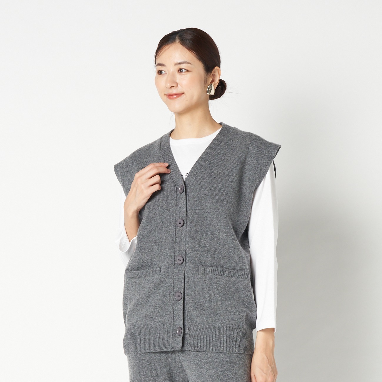 V NECK KNIT VEST 詳細画像 ミディアムグレー 9