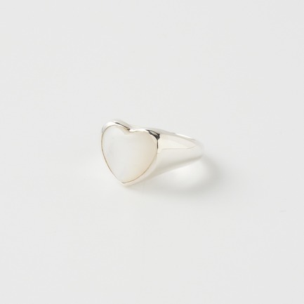 SMALL PEARL HEART RING