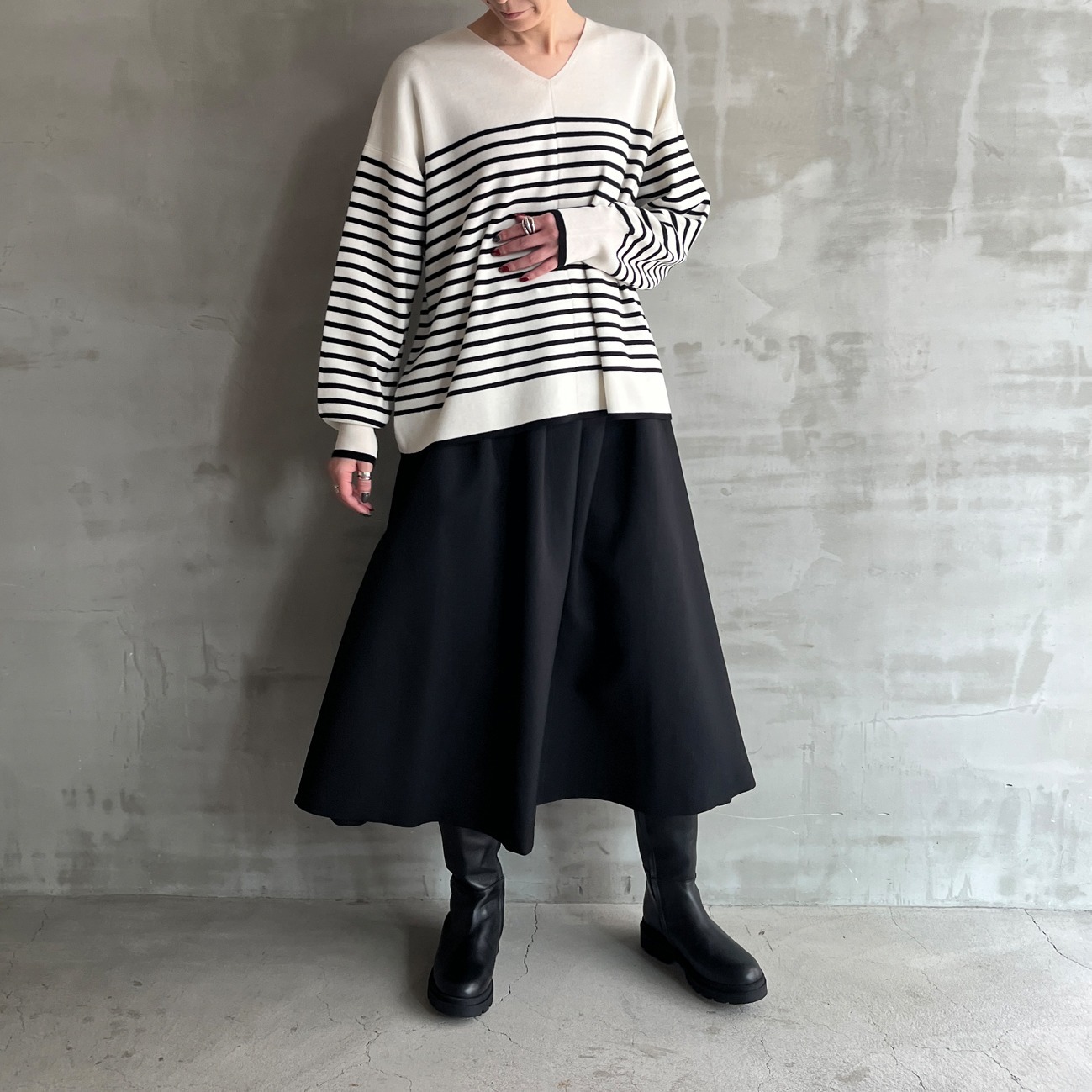 BORDER V-NECK KNIT 詳細画像 ホワイト 9